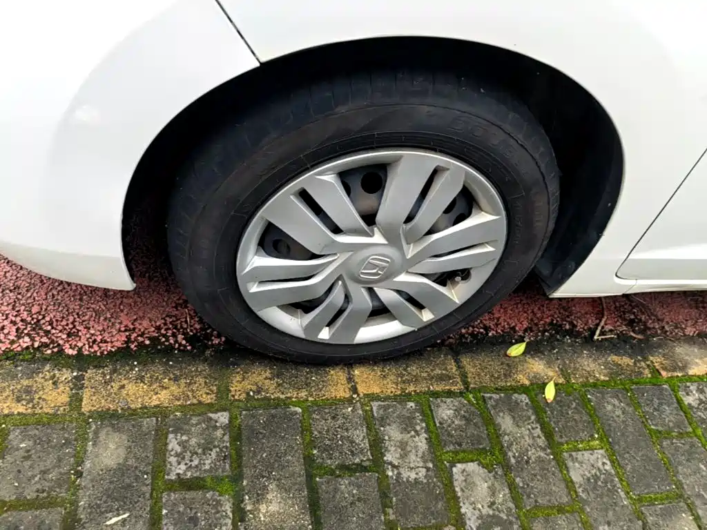 Honda Fit — миниатюра 23