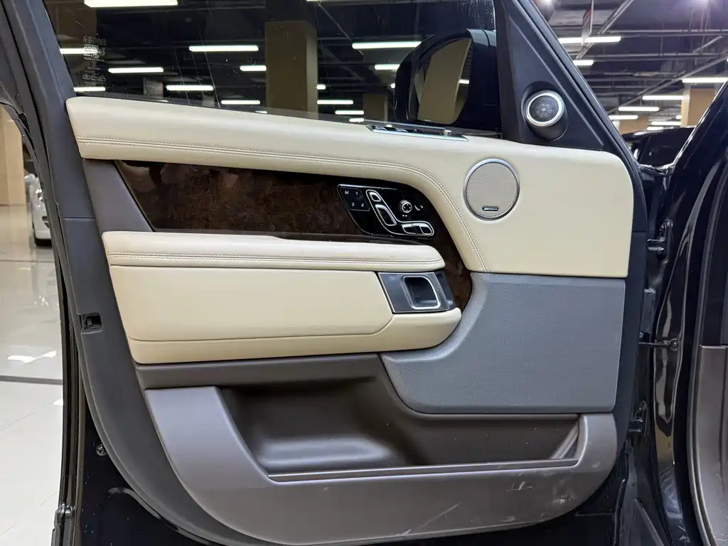 Land Rover Range Rover 2020 3.0 L6 Long Wheelbase