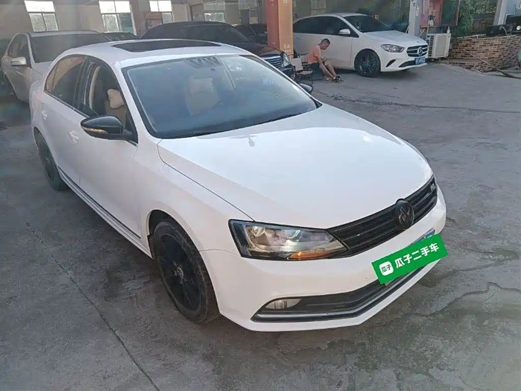 VOLKSWAGEN SAGITAR