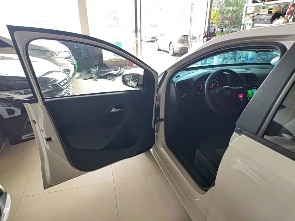 Volkswagen Polo — миниатюра 16