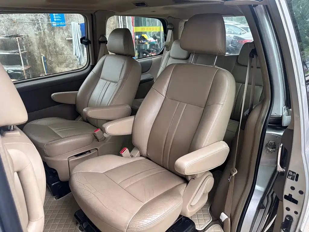 Buick GL8 — миниатюра 7