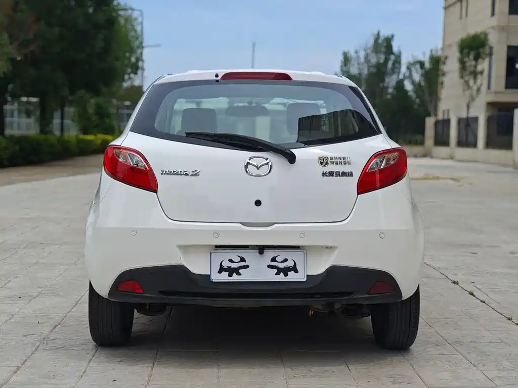 Mazda 2 012 1.3L AT Standard