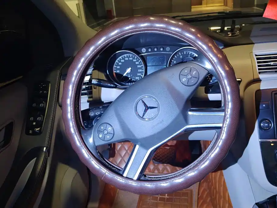Mercedes-Benz R-Class — миниатюра 15