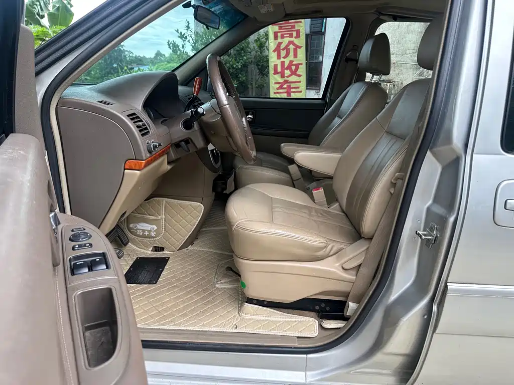 Buick GL8 — миниатюра 9