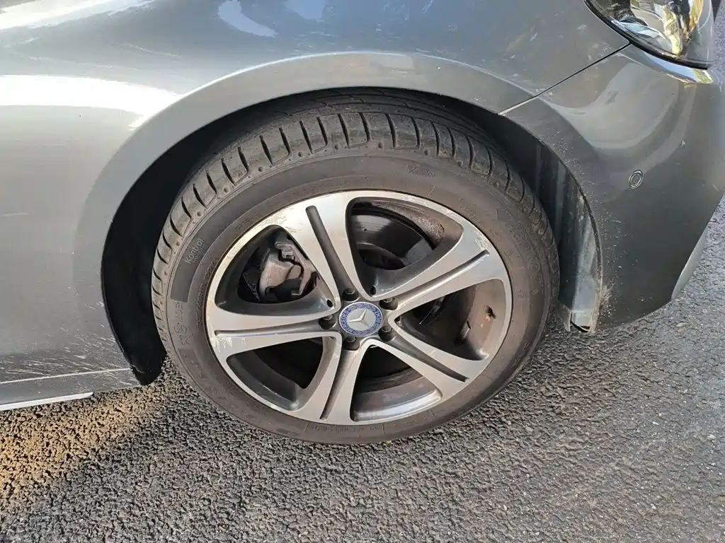 Mercedes-Benz E-Class — миниатюра 24