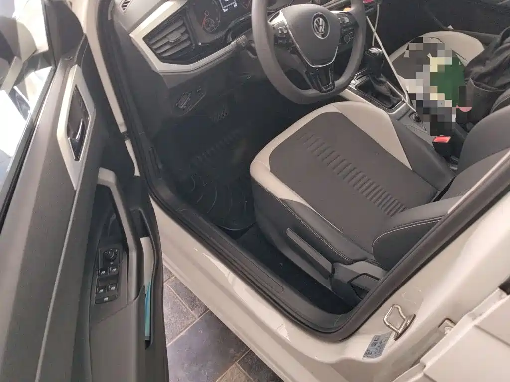 Volkswagen Polo — миниатюра 12