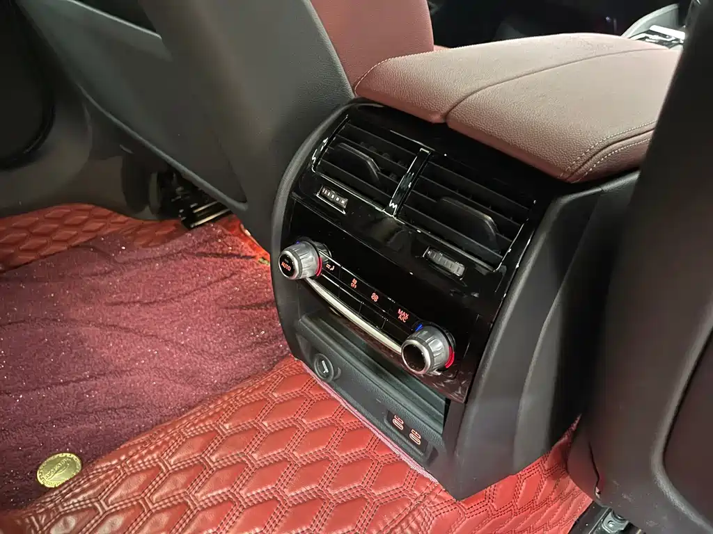 BMW 5 Series — миниатюра 21