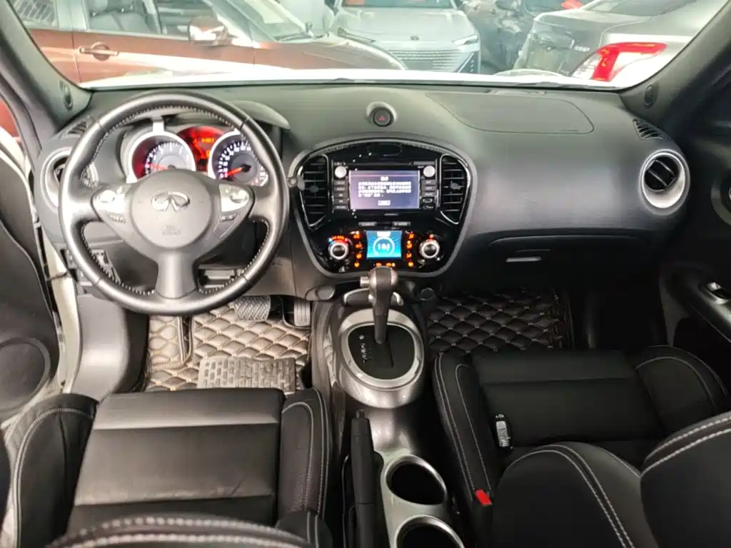 Infiniti ESQ — миниатюра 10