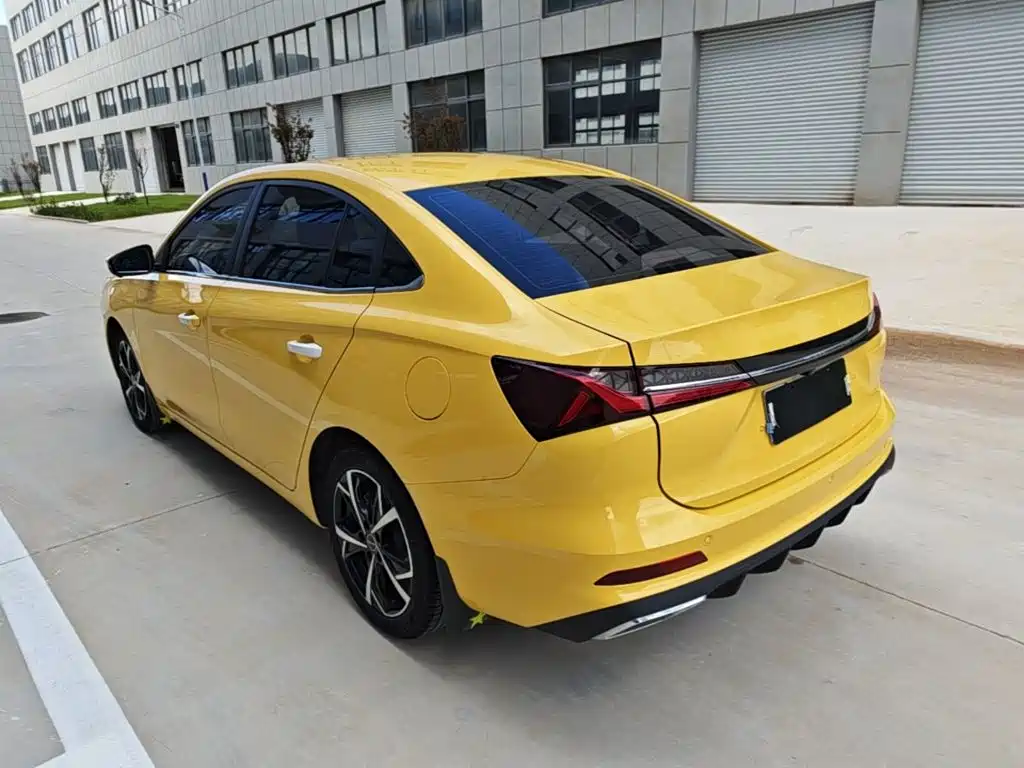 Roewe i5 — миниатюра 5