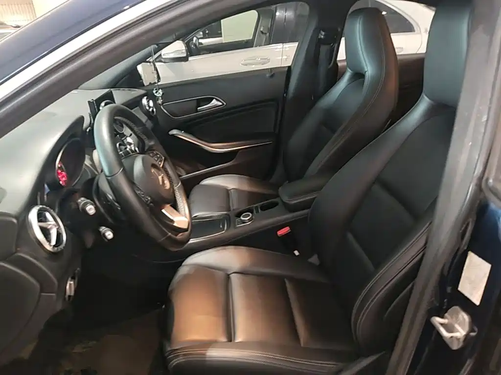 Mercedes-Benz CLA (Import) — миниатюра 15