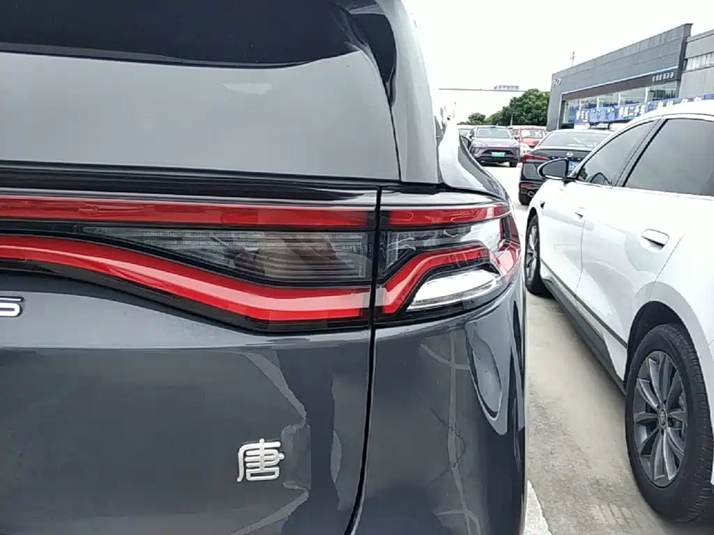 BYD Tang New Energy — миниатюра 8