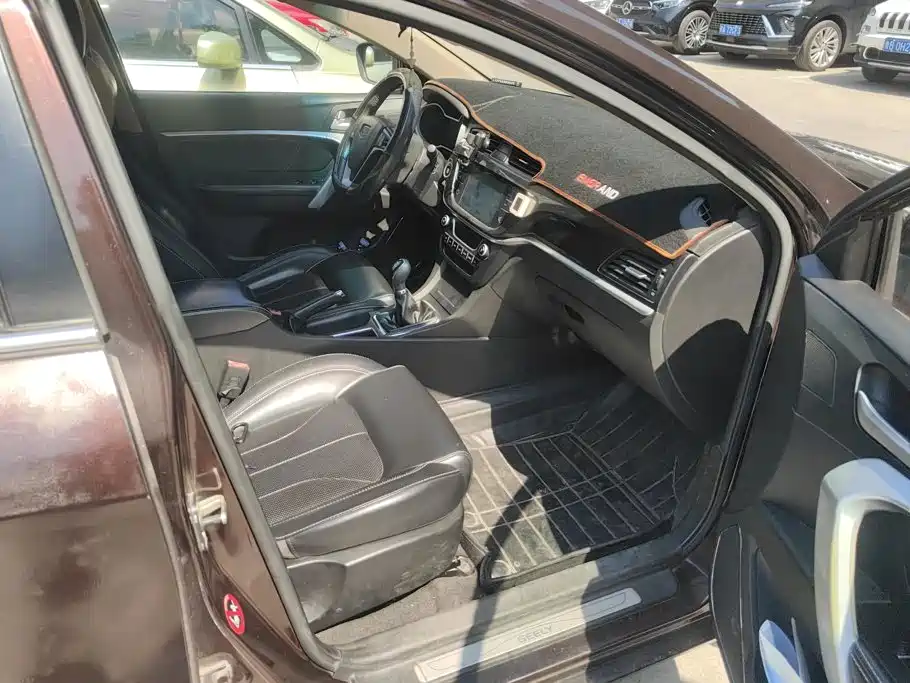 Geely Emgrand — миниатюра 8