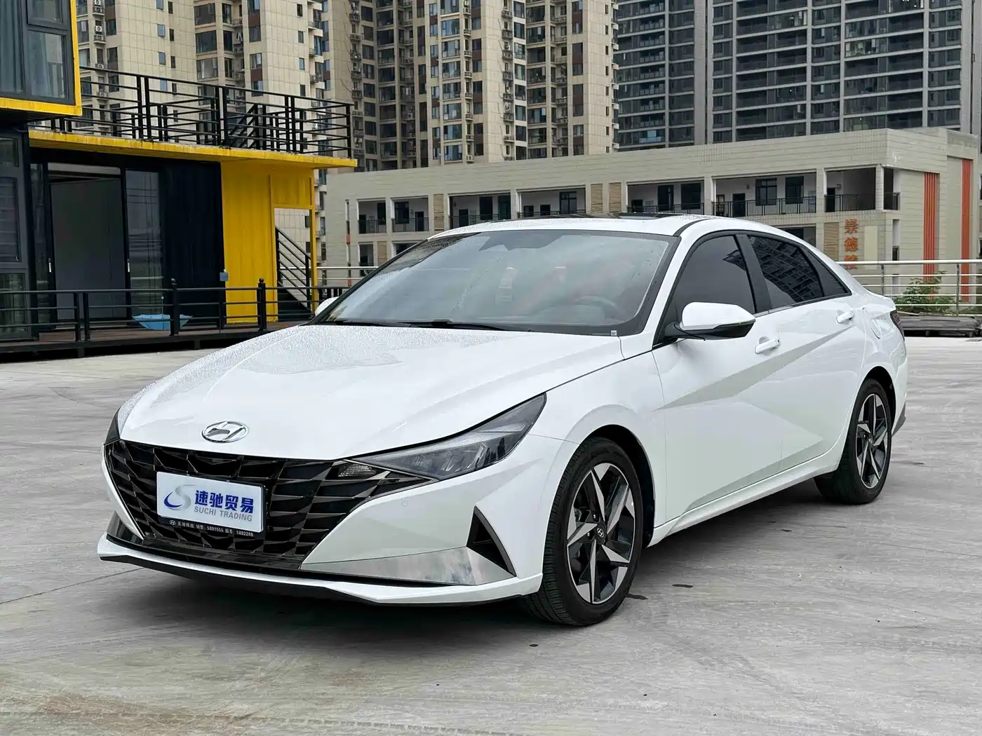 伊兰特 2022款 1.5L CVT LUX尊贵版 2023