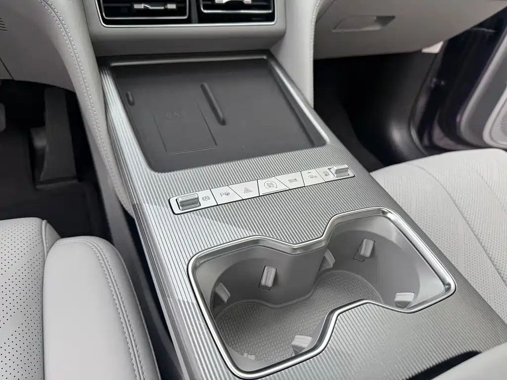 BYD Song Ultra — миниатюра 14