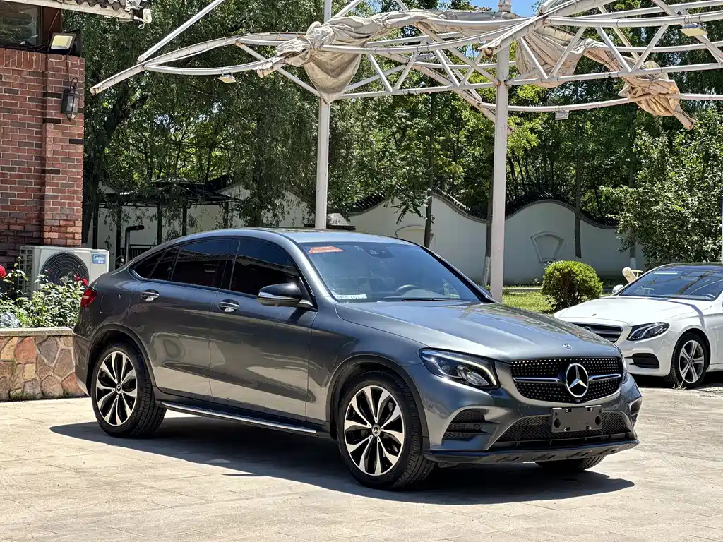 Mercedes-Benz GLC 2018 GLC 260 4MATIC SUV