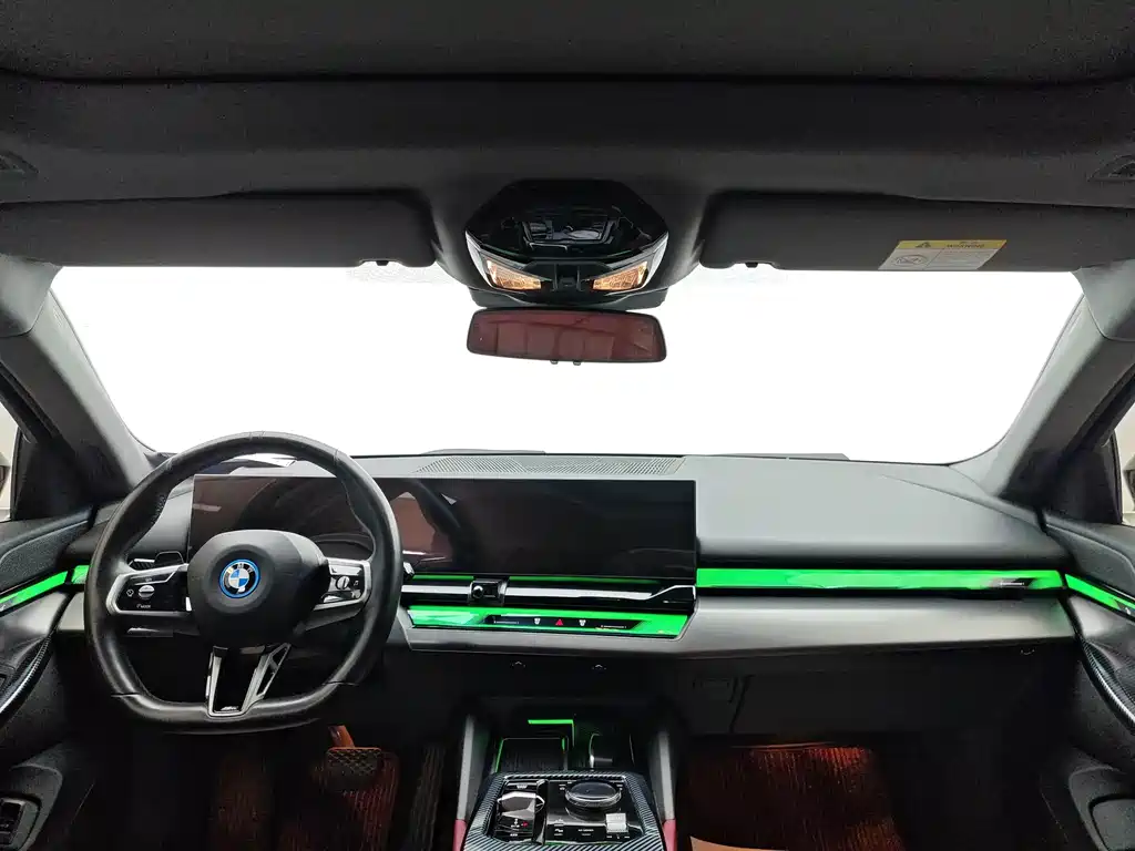 BMW i5 — миниатюра 5