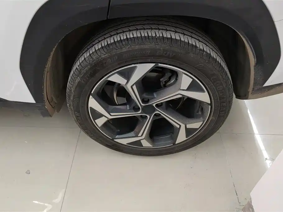 GEELY AUTOMOBILE BOYUE L