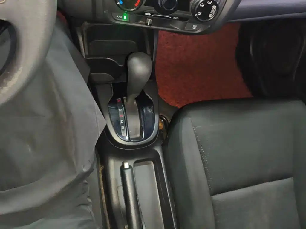 Honda Fit — миниатюра 14