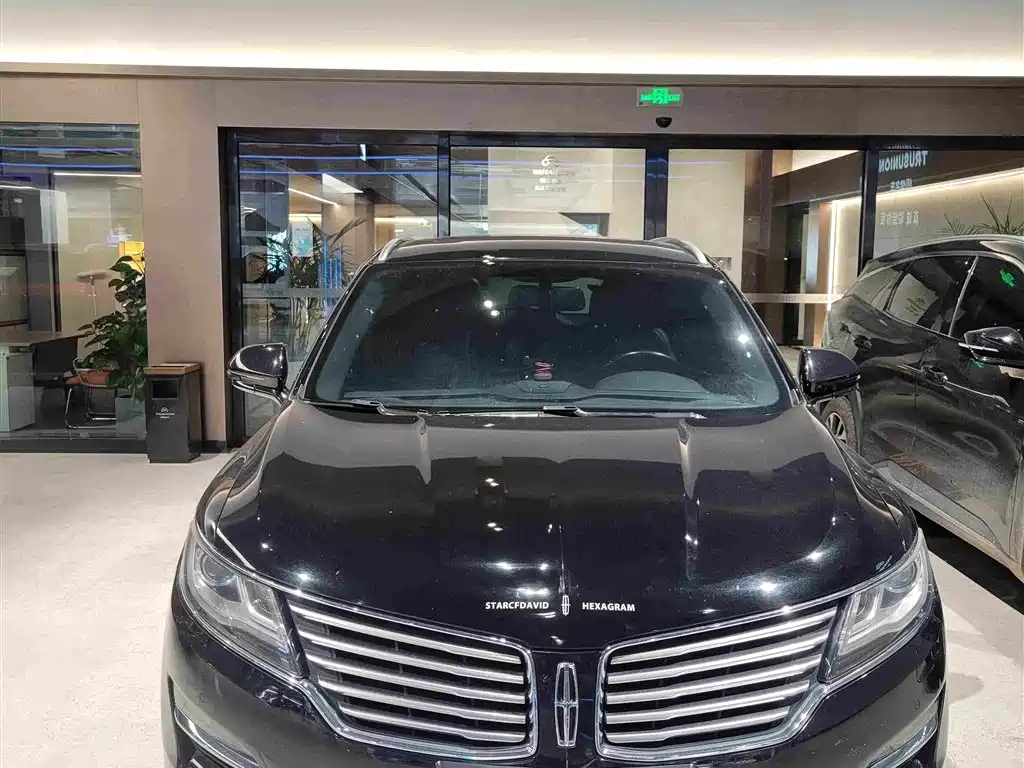 Lincoln MKC — миниатюра 2