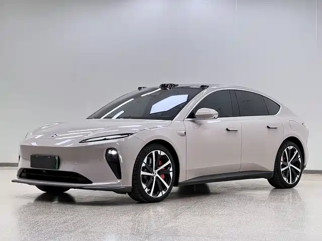 NIO ET5
