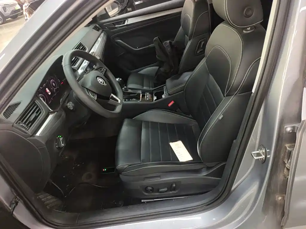Skoda Superb — миниатюра 15