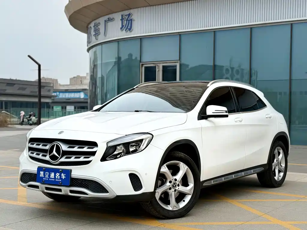Mercedes-Benz GLA