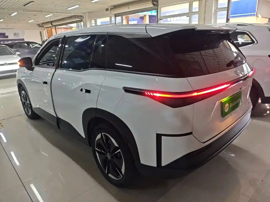 Toyota bZ3X — миниатюра 5