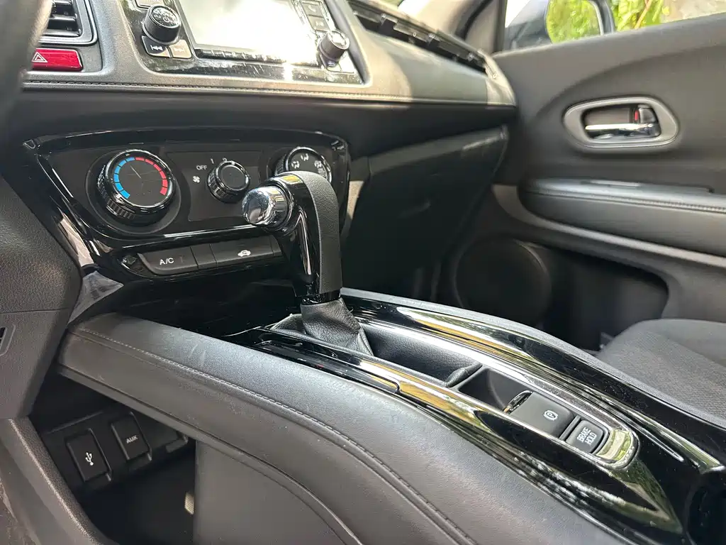 Honda Vezel — миниатюра 8