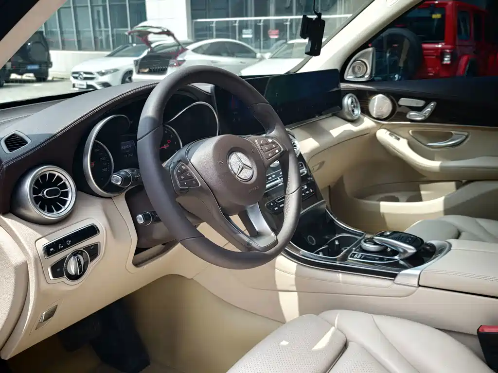 Mercedes-Benz GLC — миниатюра 3