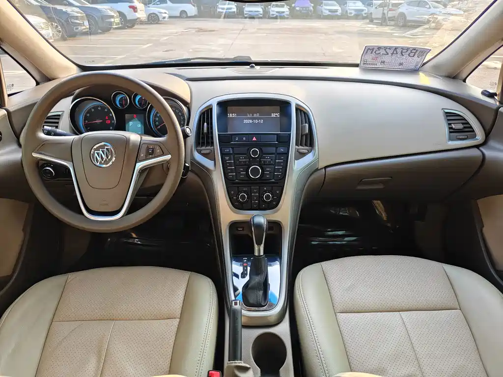 Buick Excelle — миниатюра 9