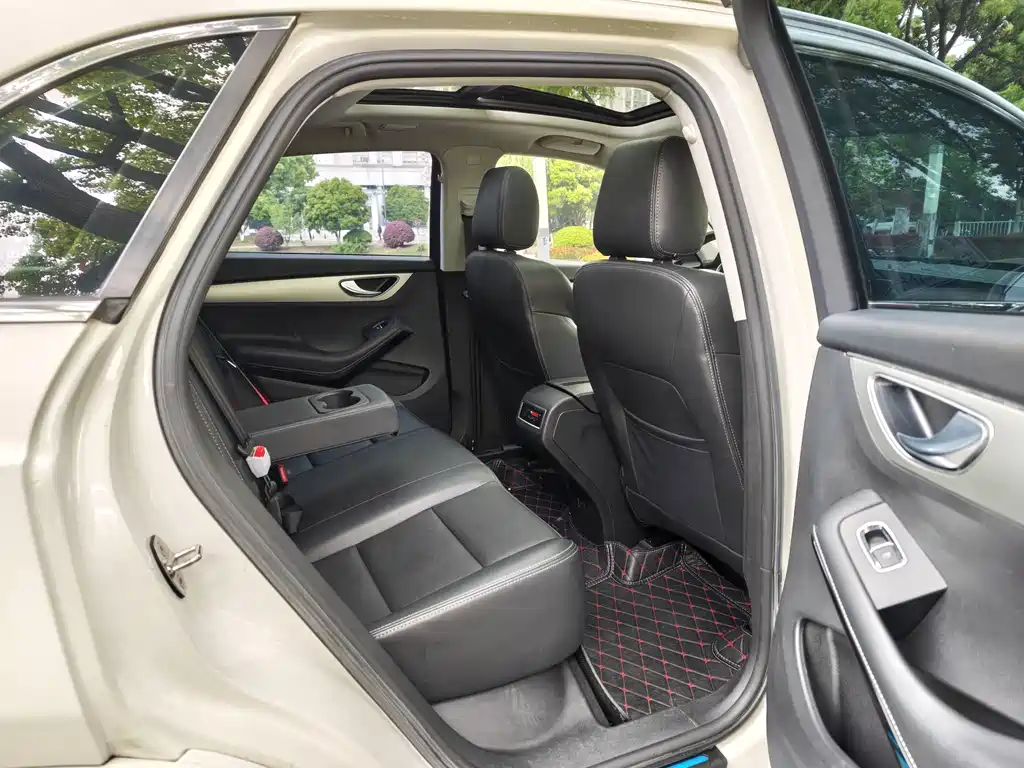 Zotye Zotye SR7 — миниатюра 19