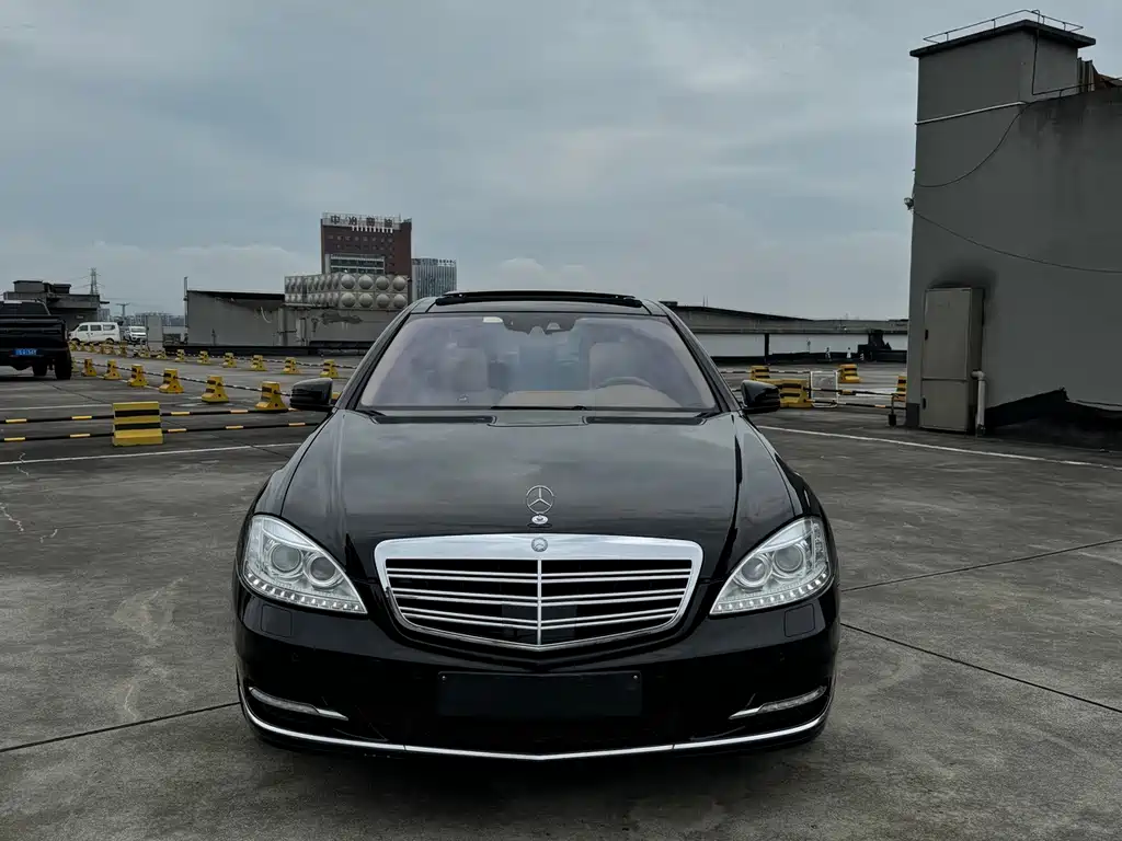 Mercedes-Benz S-Class — миниатюра 2