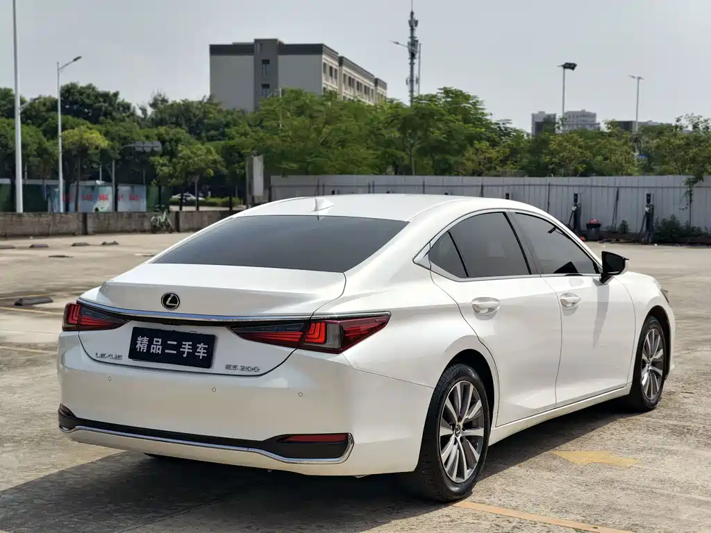 Lexus ES — фотографии объявления, Фото 11