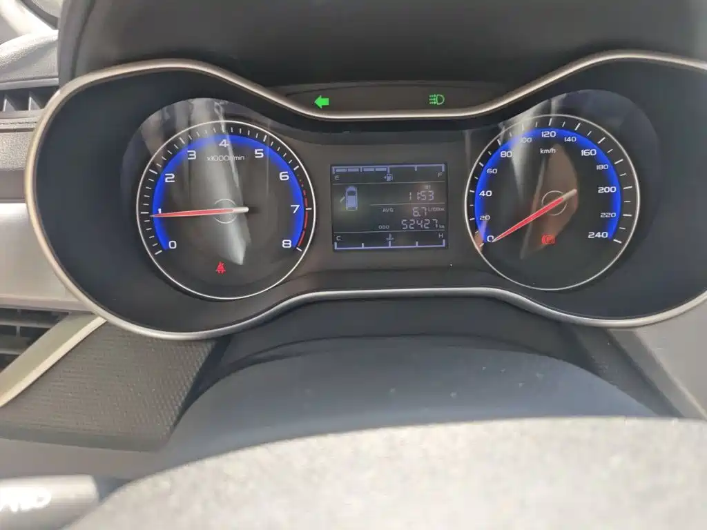 Geely Vision — миниатюра 8