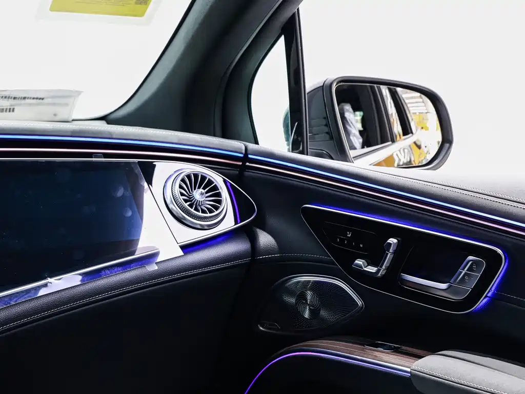Mercedes-Benz EQS — миниатюра 16