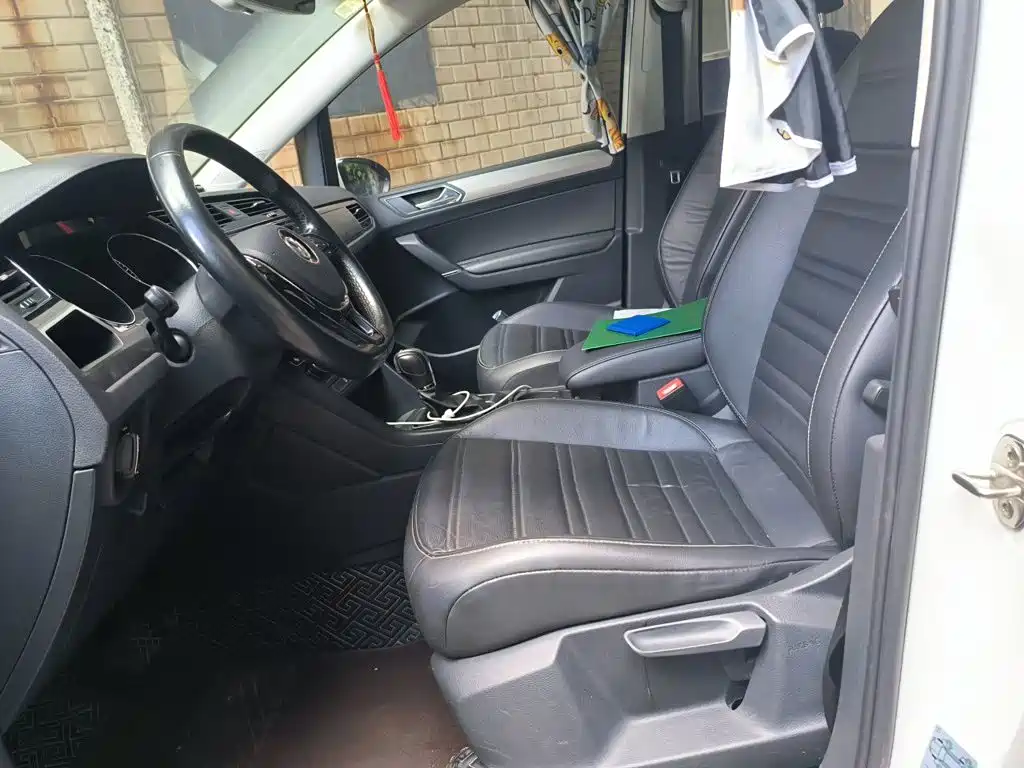 Volkswagen Touran — миниатюра 8