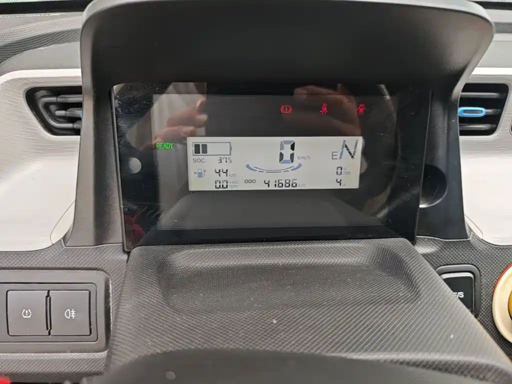 Wuling MINIEV — миниатюра 12