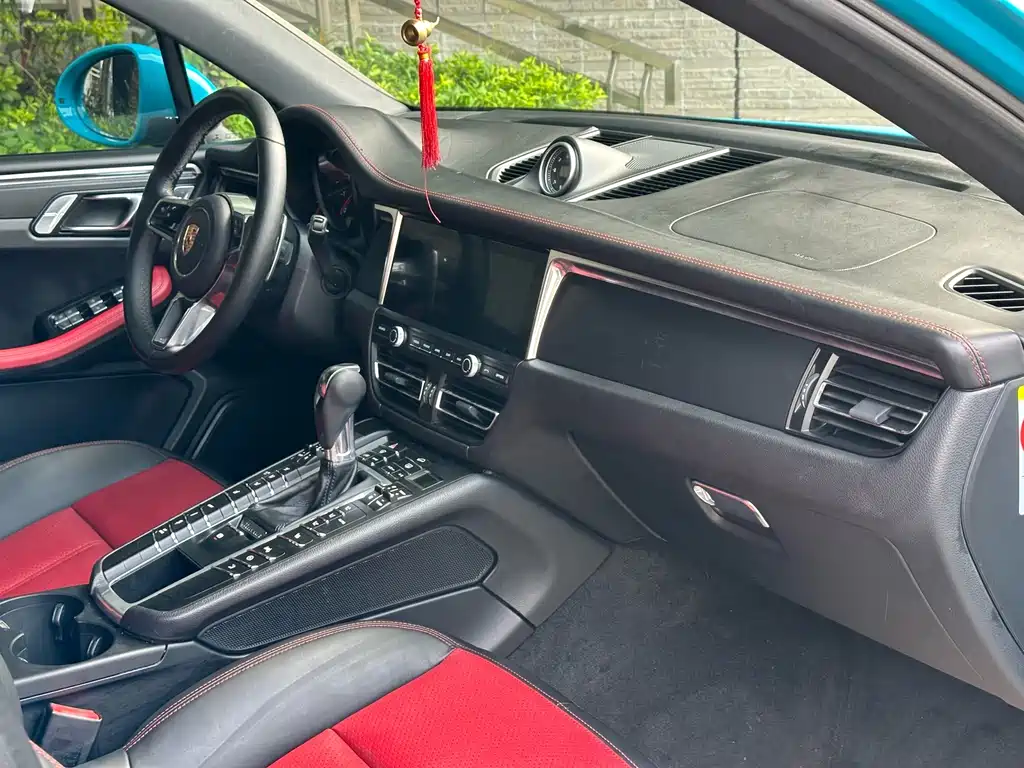 Porsche Macan — миниатюра 10