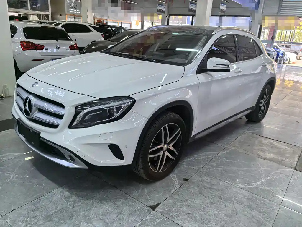 Mercedes-Benz GLA 2016