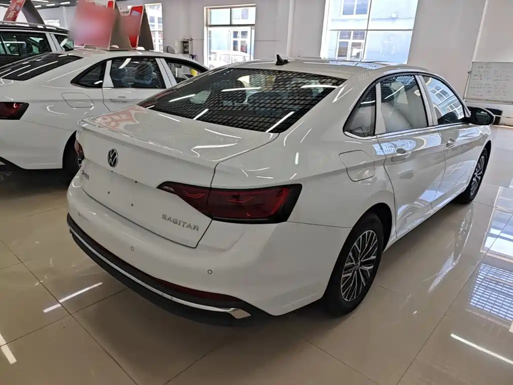 Volkswagen Sagitar 2025 200TSI DSG