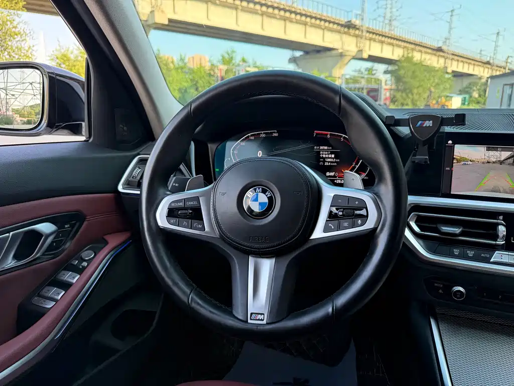 BMW 3 Series — миниатюра 11