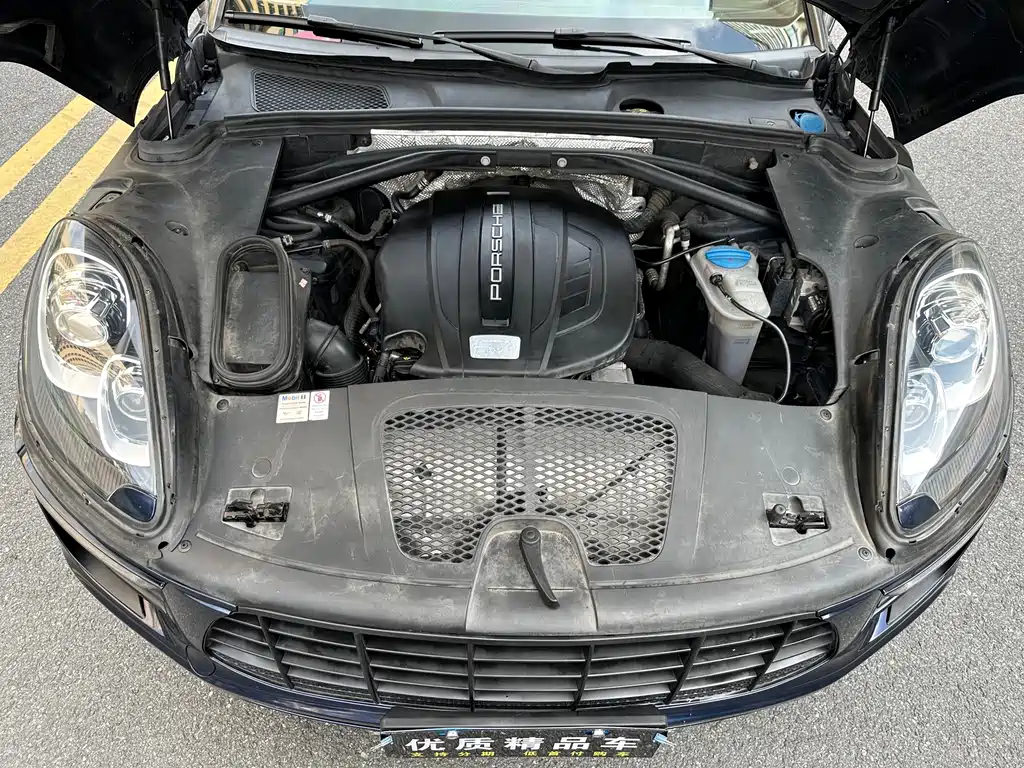 Porsche Macan — миниатюра 9