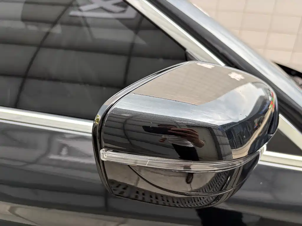 BMW 5 Series — миниатюра 40