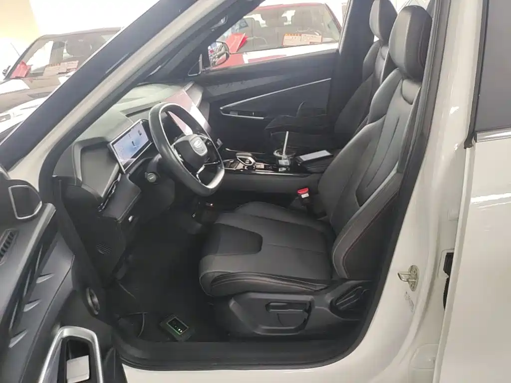 Geely Boyue — миниатюра 15