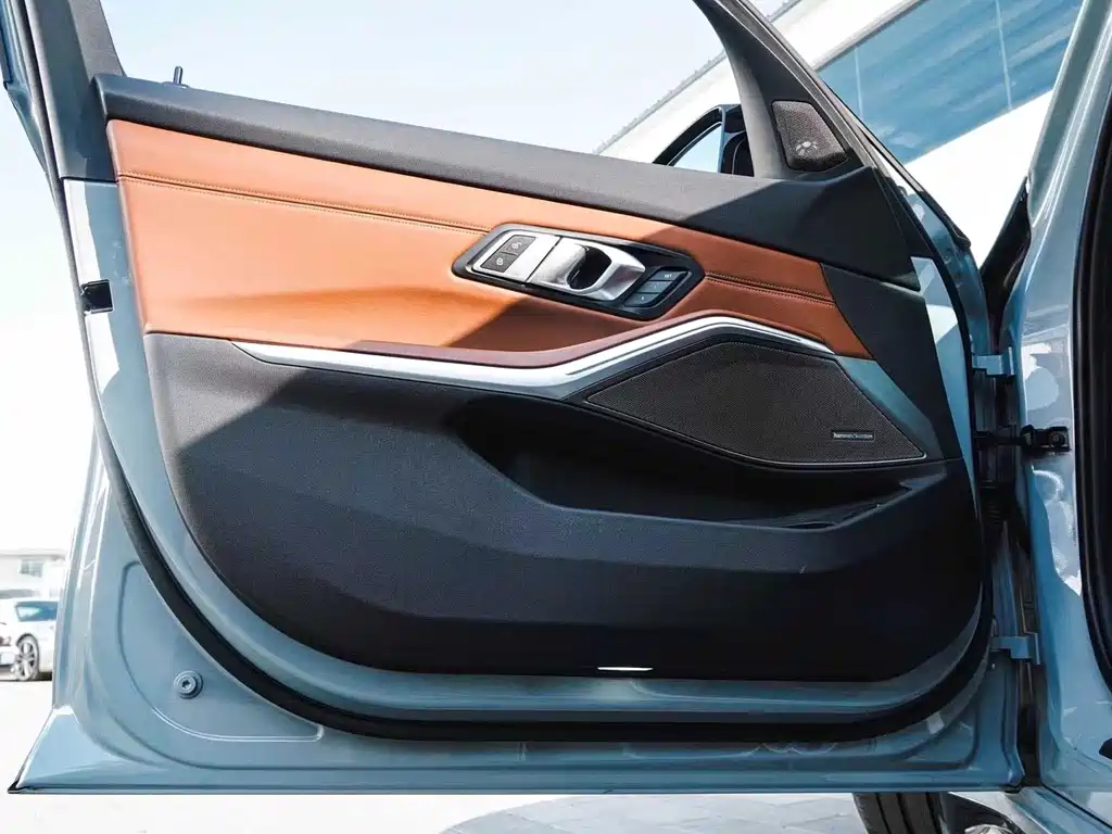 BMW M3 — миниатюра 12
