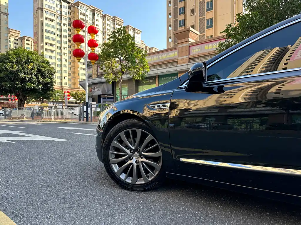 Buick LaCrosse — миниатюра 4