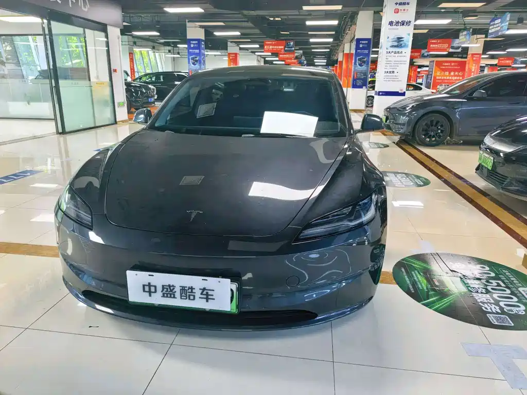 Tesla Model 3 — миниатюра 9