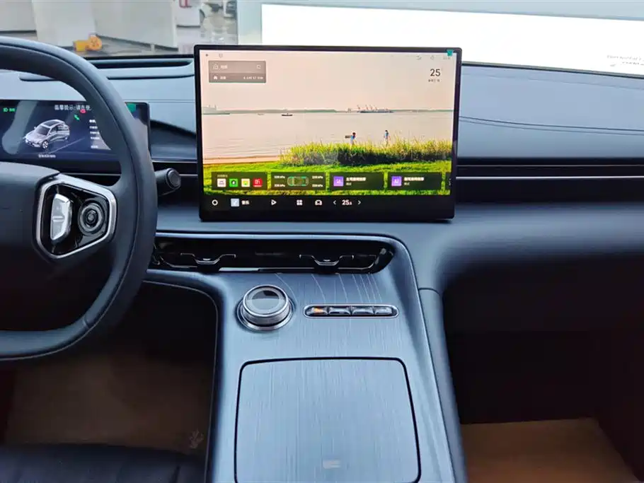 GEELY GALAXY GALAXY E5