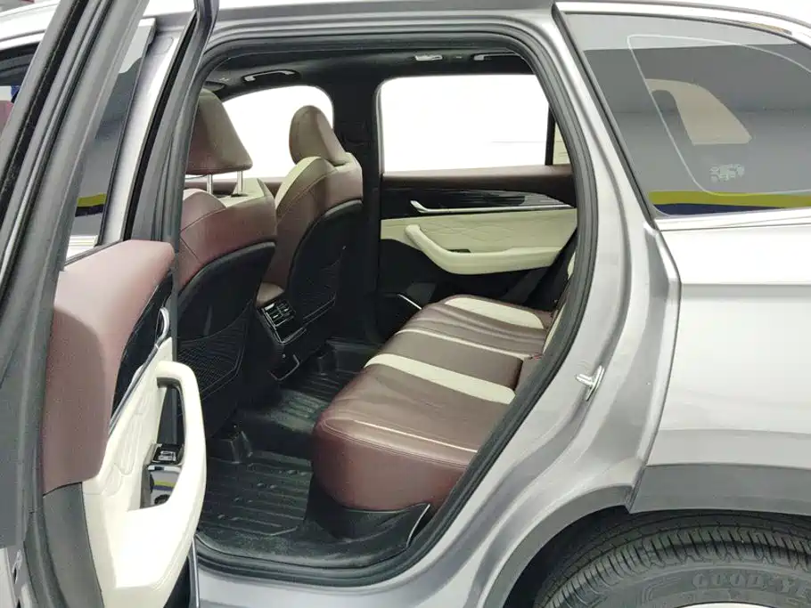 Geely Xingyue L — миниатюра 11