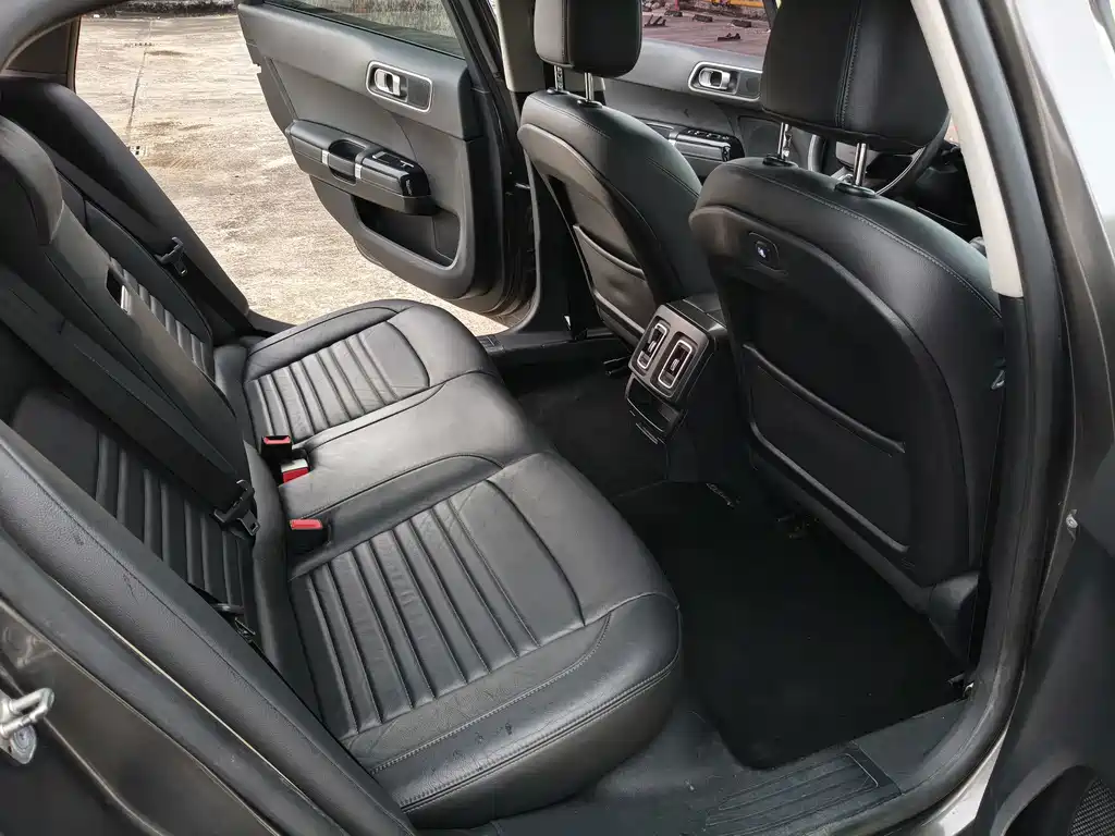 Citroen C6 — миниатюра 10